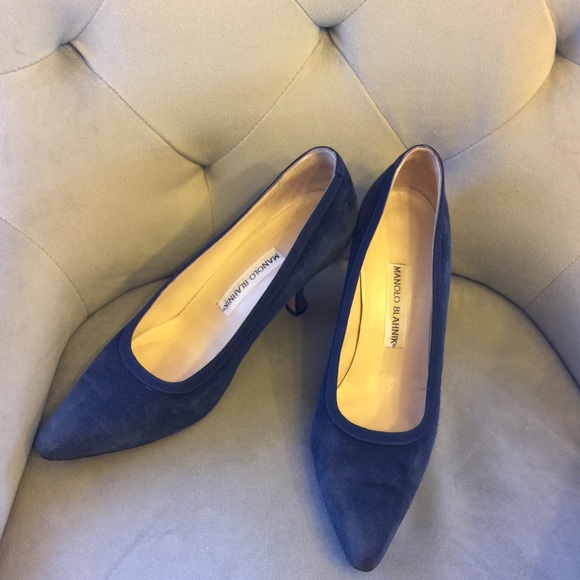 Manolo Blahnik Shoes - Manolo Blahnik Authentic Navy Suede Pumps -